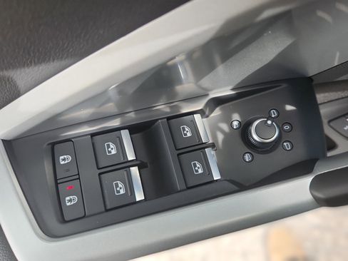 Certified 2024 Audi Q3 2.0T Premium Plus w/ Premium Plus Package AWD/4WD image 19