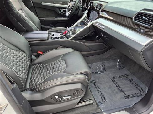 Used 2022 Lamborghini Urus AWD/4WD image 22