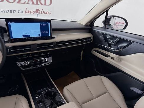 New 2026 Lincoln Corsair Premiere FWD image 26