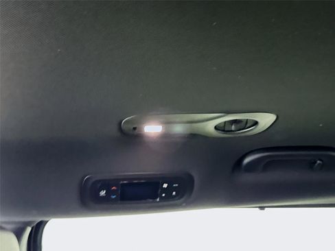 New 2026 Chrysler Pacifica Select image 18