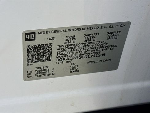Used 2024 GMC Terrain SLT image 29