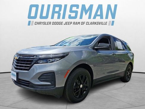 Used 2023 Chevrolet Equinox LS AWD/4WD image 3