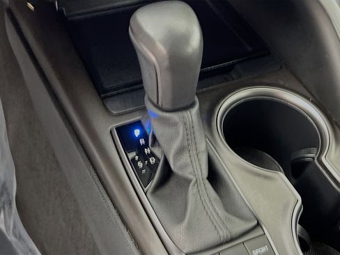 Used 2024 Toyota Camry SE FWD image 24