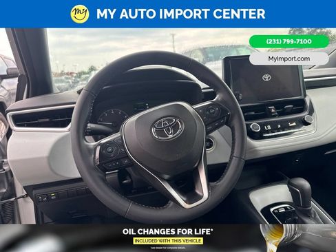 Used 2023 Toyota Corolla SE FWD image 9