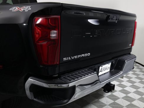 Used 2025 Chevrolet Silverado 3500 LTZ image 51