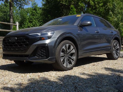 Used 2025 Audi Q8 Premium Plus w/ Premium Plus Package AWD/4WD image 1