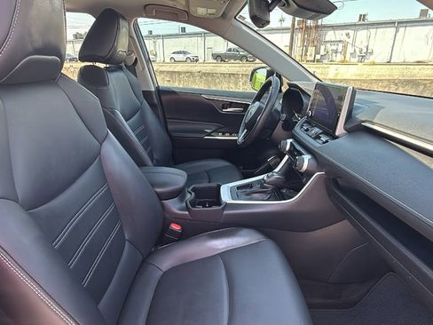 Certified 2023 Toyota RAV4 XLE Premium FWD image 31