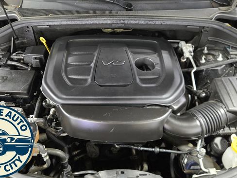 Used 2020 Jeep Grand Cherokee Laredo image 36