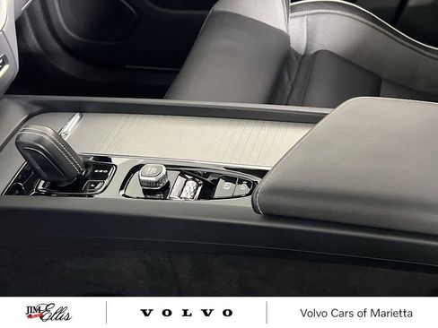 Used 2021 Volvo XC60 T8 R-Design w/ Protection Package Premier image 21