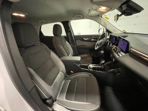 Used 2025 Chevrolet TrailBlazer LT w/ LT Cold Weather Package image 25