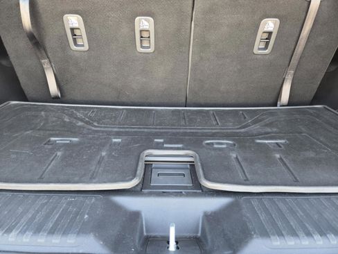 Used 2025 Honda Pilot Black Edition image 28
