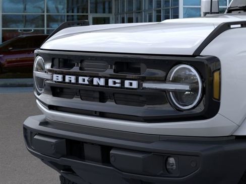 New 2026 Ford Bronco Outer Banks AWD/4WD image 19