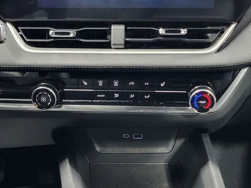 New 2026 Chevrolet Equinox LT FWD image 21
