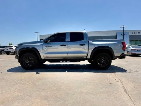 Used 2025 Chevrolet Colorado Trail Boss AWD/4WD image 5