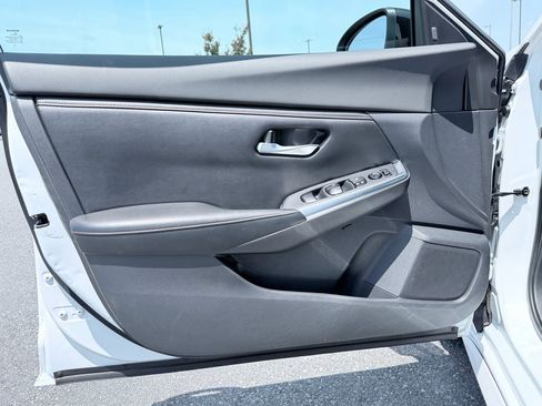 Used 2020 Nissan Sentra SR w/ Electronics Package FWD image 23