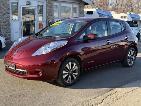 Used 2017 Nissan Leaf SV FWD image 4