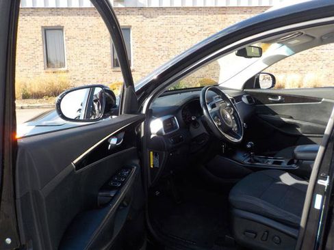 Used 2016 Kia Sorento LX w/ LX Convenience Package image 25