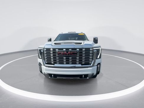 Used 2024 GMC Sierra 2500 Denali w/ Denali Reserve Package image 3