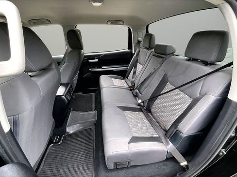 Used 2018 Toyota Tundra SR5 w/ SR5 Upgrade Package AWD/4WD image 21