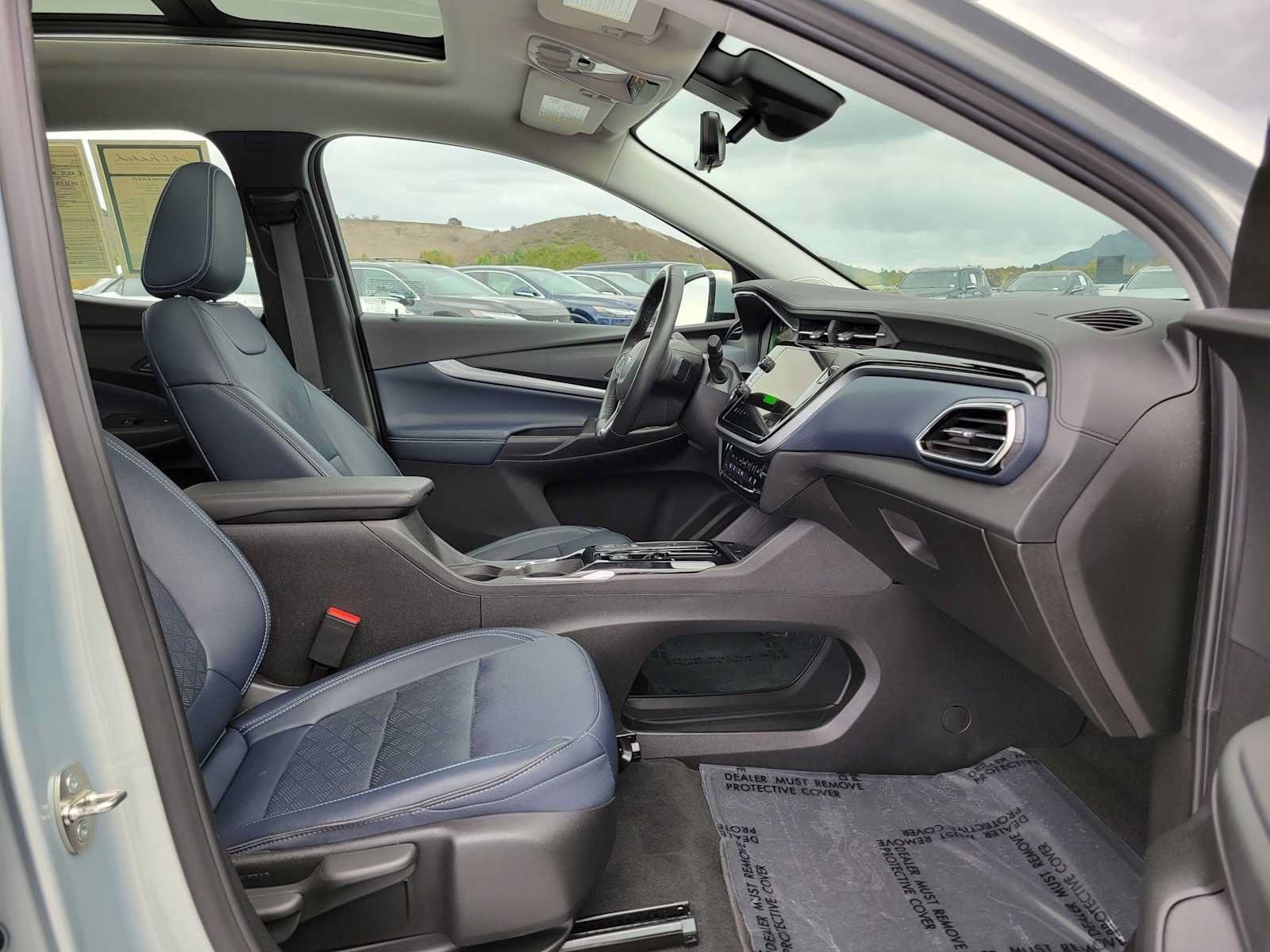 Used 2023 Chevrolet Bolt EUV Premier w/ Sun & Sound Package FWD image 10