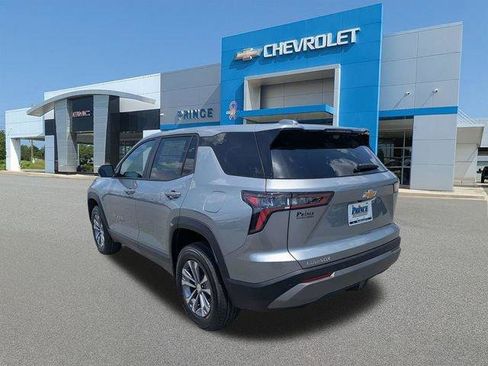 New 2026 Chevrolet Equinox LT w/ Convenience Package II FWD image 7