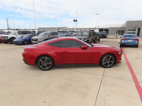 Used 2024 Ford Mustang Coupe RWD image 9