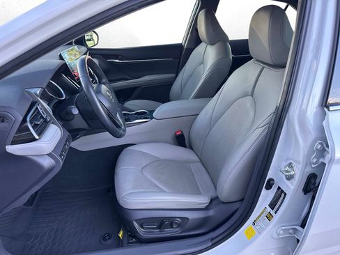 Used 2022 Toyota Camry XLE FWD image 20