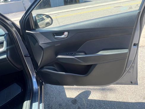 Used 2019 Hyundai Accent SE FWD image 26