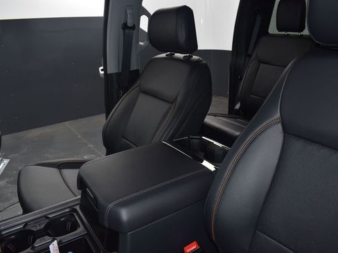 Used 2026 Ford F250 Lariat w/ Black Appearance Package image 31