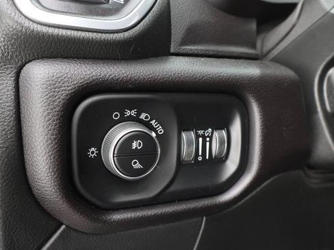 Used 2023 RAM 3500 Laramie AWD/4WD image 40