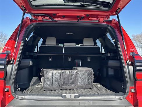 Used 2025 Toyota 4Runner SR5 image 27