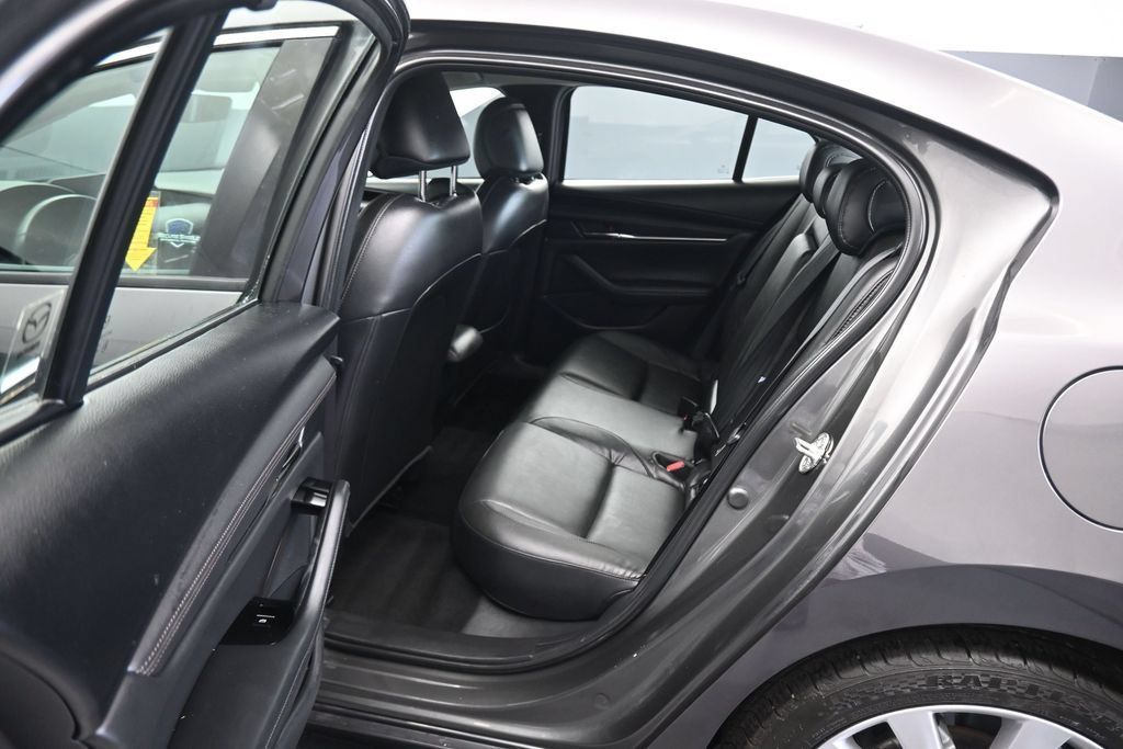 Used 2019 MAZDA MAZDA3 Sedan w/ Preferred Package FWD image 30