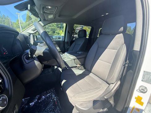 Used 2019 Chevrolet Silverado 1500 Custom Trail Boss AWD/4WD image 19