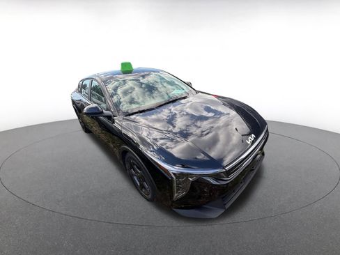 Used 2025 Kia K4 LXS image 2