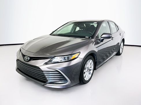 Used 2023 Toyota Camry LE FWD image 7