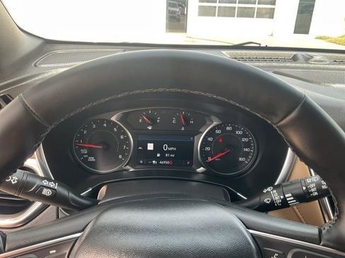 Used 2024 Chevrolet Equinox Premier FWD image 15