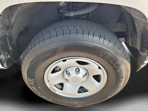 Used 2022 Toyota Tacoma SR image 19