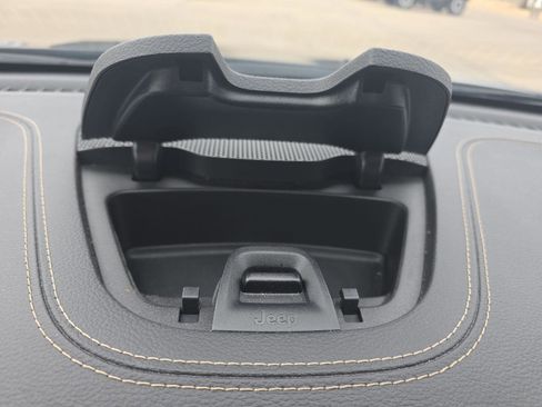 Used 2016 Jeep Cherokee Latitude w/ Safety/Convenience Group image 56