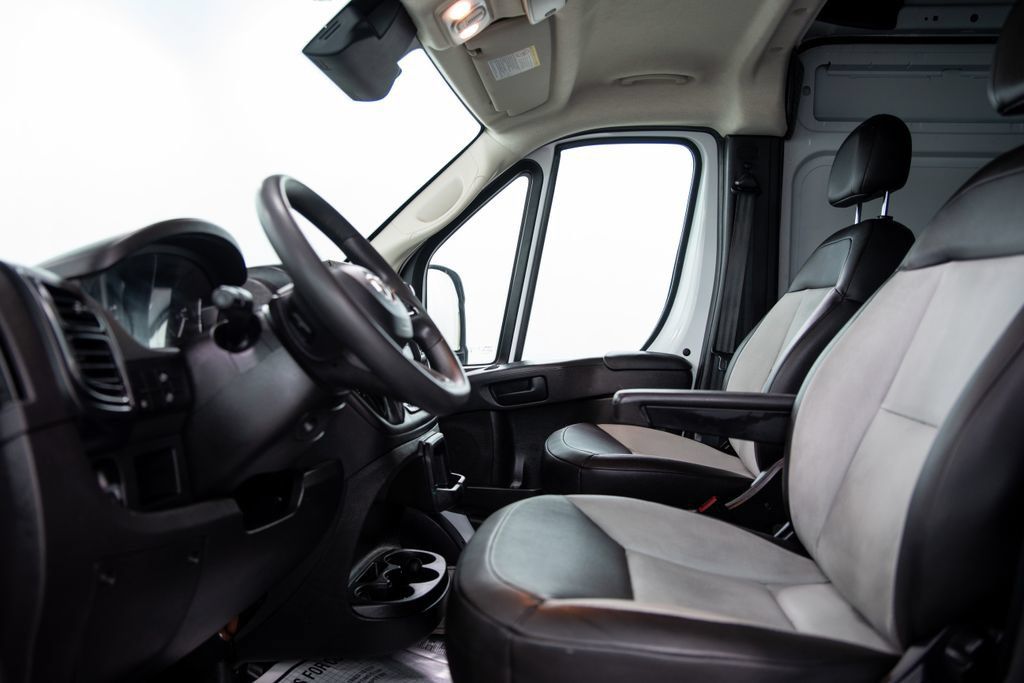 Used 2025 RAM ProMaster 2500 w/ Convenience Group FWD image 6