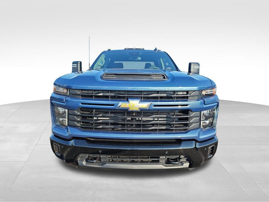 New 2026 Chevrolet Silverado 2500 Custom w/ Custom Value Package AWD/4WD image 8