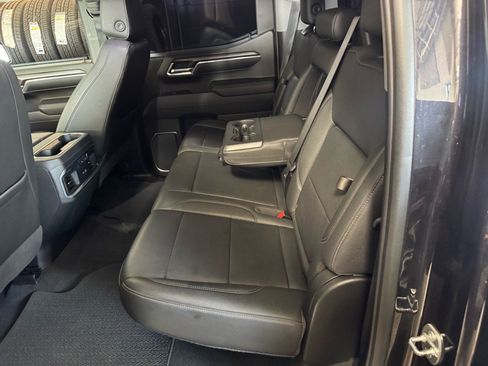 Used 2022 GMC Sierra 1500 SLT w/ SLT Premium Plus Package image 11