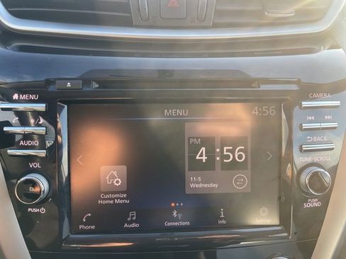 Used 2020 Nissan Murano S image 24