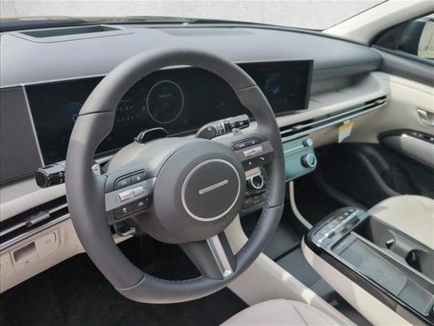 New 2026 Hyundai Tucson Limited FWD image 3