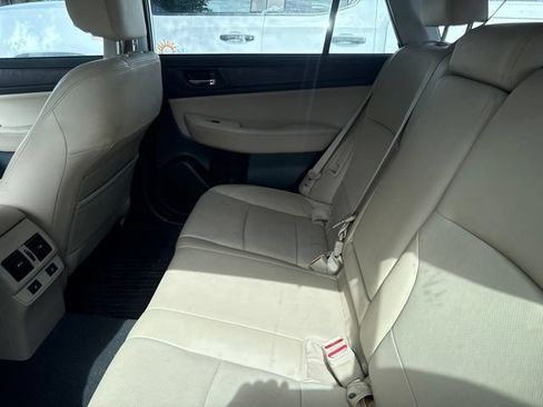 Used 2017 Subaru Outback 3.6R Limited AWD/4WD image 14