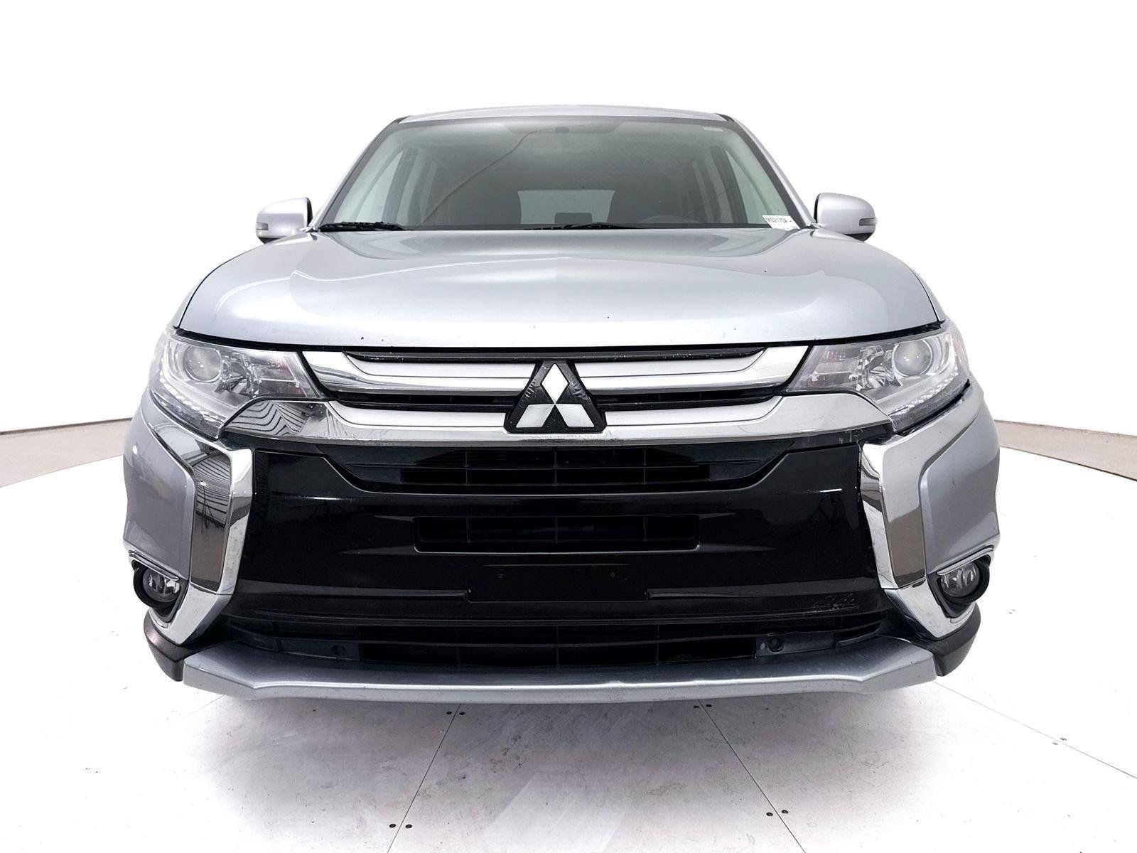 Used 2016 Mitsubishi Outlander SE FWD image 2