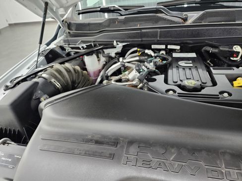 Used 2025 RAM 3500 Laramie image 21