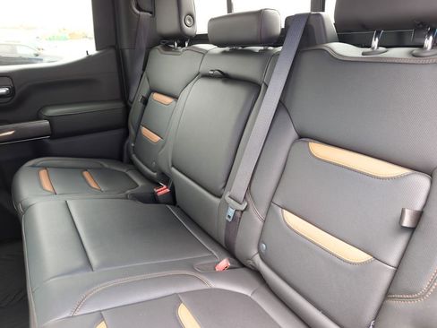 Used 2020 GMC Sierra 1500 AT4 w/ AT4 Premium Package image 11