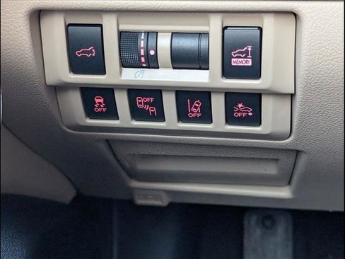 Used 2019 Subaru Outback 2.5i Limited image 12