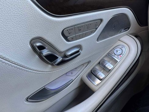 Used 2017 Mercedes-Benz S 550 Cabriolet image 30