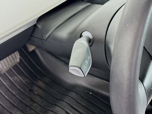 Used 2022 Tesla Model 3 RWD image 16